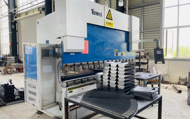 光數(shù)控折彎機（8臺）